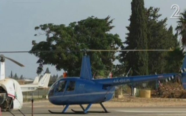 Un hélicoptère civil israélien qui est entré dans l'espace aérien libanais, le 2 juin 2016 (Crédit : capture d'écran : Deuxième chaîne)