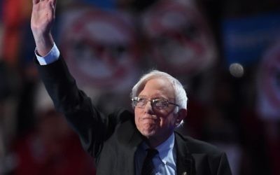 Bernie Sanders, sénateur du Vermont et ancien candidat à la primaire démocrate, au premier jour de la Convention nationale démocrate, à Philadelphie, le 25 juillet 2016. (Crédit : AFP/Robyn Beck)