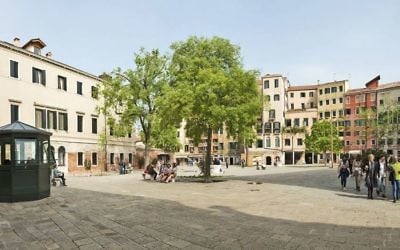 La place principale du Ghetto de Venise, en Italie, en avril 2013. (Crédit : Didier Descouens/Travail personnel/CC BY-SA 4.0/WikiCommons)
