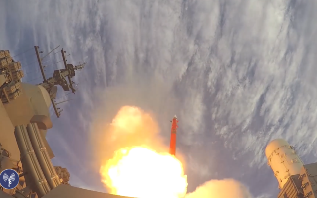 La Marine israélienne teste son nouveau missile de défense Barak 8, le 26 novembre 2015. Illustration. (Crédit : unité des portes-paroles de l'armée) La Marine israélienne teste son nouveau missile de défense Barak 8, le 26 novembre 2015. Illustration. (Crédit : unité des portes-paroles de l'armée)