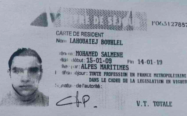 Une carte d'identité au nom du suspect terroriste Mohamed Lahouaiej-Bouhlel, soupçonné d'avoir tué plus de 80 personnes à Nice le 14 juillet 2016 (Crédit : autorisation)