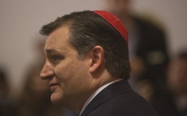 L'ancien candidat aux primaires républicaines de 2016 le sénateur  Ted Cruz pendant un meeting de campagne au Centre juif de Brighton Beach dans le quartier de Brooklyn à New York, le 7 avril 2016. (Crédit photo: Victor J. Blue/ Bloomberg)