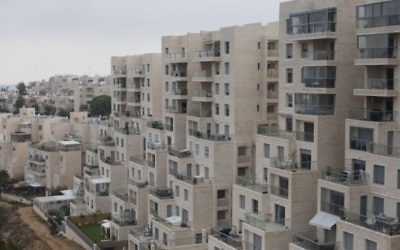 Des habitations dans le quartier de Gilo à Jérusalem-est, le 17 décembre 2015 (Crédit : Lior Mizrahi/Flash90)