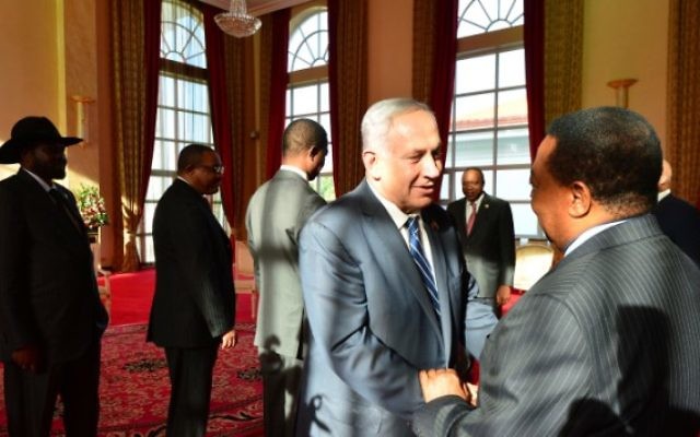 Le Premier ministre Benjamin Netanyahu rencontre les dirigeants d'Afrique de l'Est, à Entebbe, en Ouganda, le 4 juillet 2016. (Crédit : Kobi Gideon/GPO) Le Premier ministre Benjamin Netanyahu rencontre les dirigeants d'Afrique de l'Est, à Entebbe, en Ouganda, le 4 juillet 2016. (Crédit : Kobi Gideon/GPO)