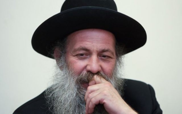 L'acteur, auteur et chanteur israélien Shuli Rand, le 30 novembre 2014. (Crédit : Yaakov Naumi/Flash90)