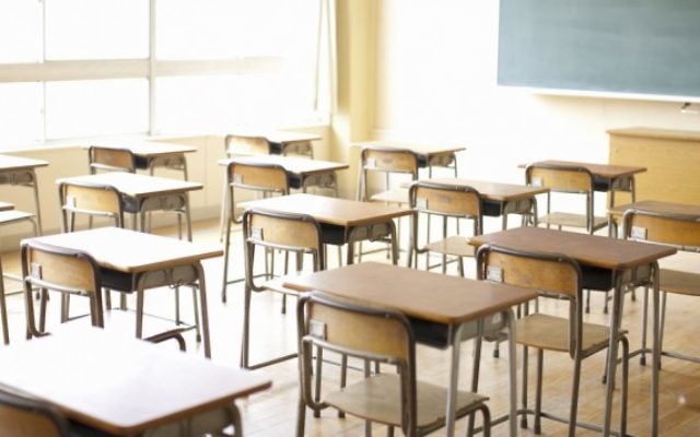 Photo illustrative d'une salle de classe. (Classroom image via Shutterstock)