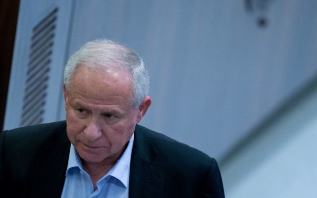 Avi Dichter, ancien chef du Shin Bet, député du Likud et président de la commission des Affaires étrangères et de la Défense, à la Knesset, le 28 mars 2016. (Crédit : Yonatan Sindel/Flash90)