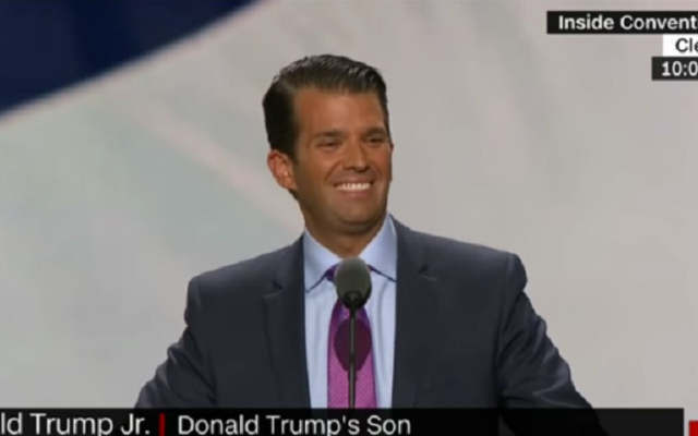 Donald Trump Jr., le fils du candidat républicain à la présidentielle Donald Trump (Crédit : capture d'écran YouTube/CNN) Donald Trump Jr., le fils du candidat républicain à la présidentielle Donald Trump (Crédit : capture d'écran YouTube/CNN)