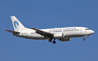 Un avion avec le logo Wings of Lebanon (Crédit : CC BY-SA Maarten Visser, Flickr)