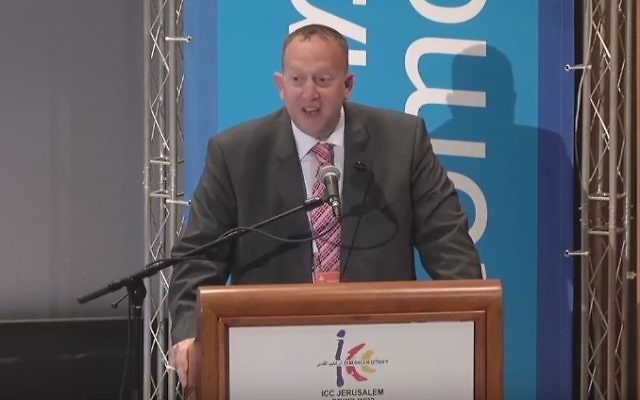 Jeremy Newmark, président du Mouvement juif travailliste. (Crédit : capture d'écran YouTube) Jeremy Newmark, président du Mouvement juif travailliste. (Crédit : capture d'écran YouTube)