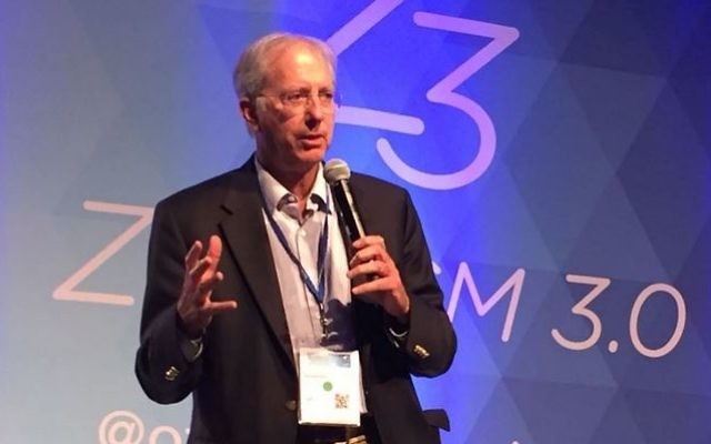 Dennis Ross à la conférence Zionism 3.0 à Palo Alto, Californie, le 18 septembre 2016. (Crédit : Michelle Shabtai)