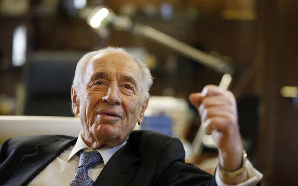 Shimon Peres à la résidence présidentielle de Jérusalem, le 10 avril 2013. (Crédit : Lior Mizrahi/Getty Images)