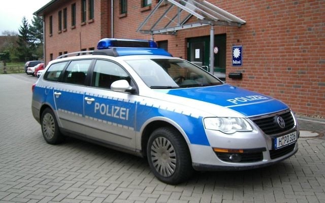 Illustration d'une voiture de police allemande (Crédit : CC BY-SA 3.0) Illustration d'une voiture de police allemande (Crédit : CC BY-SA 3.0)