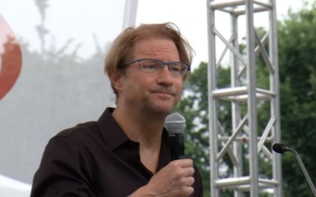 Andres Roemer (Crédit : capture d'écran YouTube)