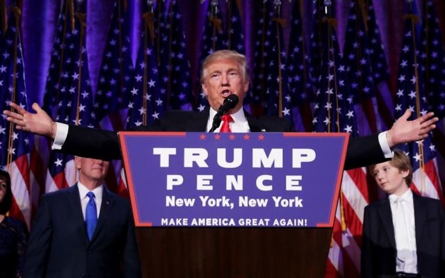 Le président élu Donald Trump pendant son discours de victoire à New York, le 9 novembre 2016. (Crédit : Chip Somodevilla/Getty Images via JTA) Le président élu Donald Trump pendant son discours de victoire à New York, le 9 novembre 2016. (Crédit : Chip Somodevilla/Getty Images via JTA)