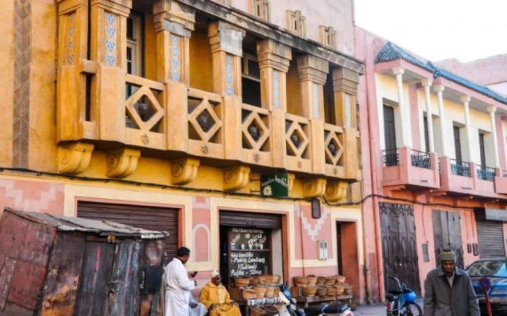 Un vue de la petite synagogue indéfinissable à proximité de la mellah de Marrakech. Une famille juive est encore propriétaire de la synagogue mais elle n'est plus ouverte au public. (Crédit : Michal Shmulovich)