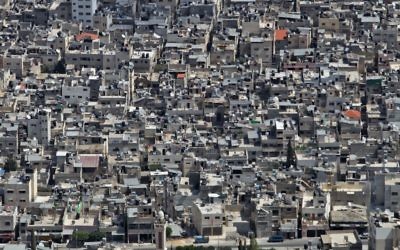 Le camp de réfugiés bondé de Balata, près de Naplouse. Balata est le plus grand camp de réfugiés en Cisjordanie et accueille environ 30 000 personnes. (Crédit : Nati Shohat/Flash90)