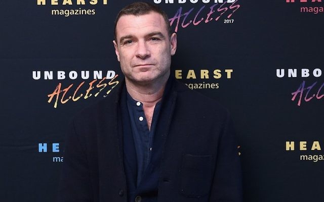 Liev Schreiber à New York, le 25 octobre 2016. (crédit : Ilya S. Savenok/Getty Images pour Hearst/JTA)