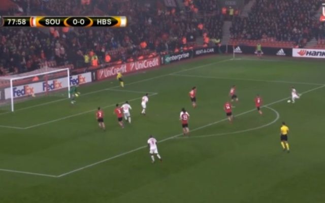 Maor Buzaglo de l'équipe Hapoel Beer Sheva marque contre Southampton lors d'un matche de l'UEFA Europa League le 9 décembre 2016, qui s'est terminé en match nul, 1-1. (Crédit : capture d'écran UEFA) Maor Buzaglo de l'équipe Hapoel Beer Sheva marque contre Southampton lors d'un matche de l'UEFA Europa League le 9 décembre 2016, qui s'est terminé en match nul, 1-1. (Crédit : capture d'écran UEFA)