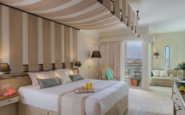 Une chambre du Herods Vitalis Spa Hotel à Eilat (Crédit : autorisation) Une chambre du Herods Vitalis Spa Hotel à Eilat (Crédit : autorisation)