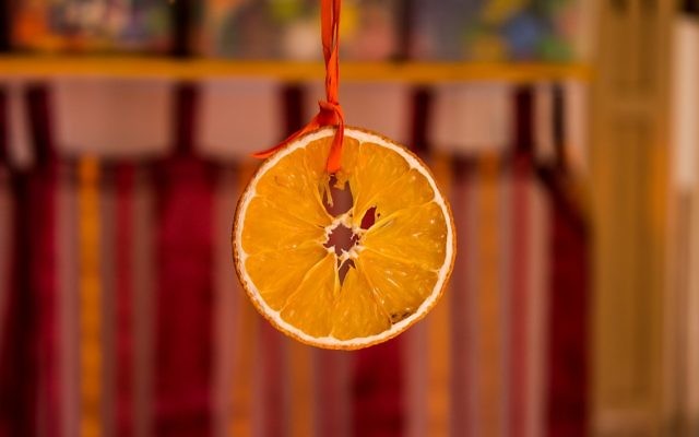 Illustration d'une orange coupée (Crédit : CC0 Public Domain/Pixabay)