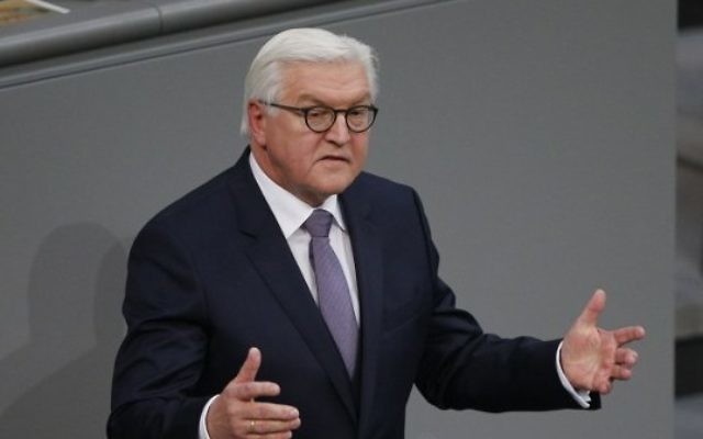 Frank-Walter Steinmeier après son élection à la présidence allemande, devant l'Assemblée fédérale d'Allemagne au Bundestag , à Berlin, le 12 février 2017. (Crédit : Axel Schmidt/AFP)