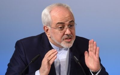 Mohammad Javad Zarif, ministre iranien des Affaires étrangères, pendant la 53e Conférence sur la sécurité de Munich, le 19 février 2017. (Crédit : Christof Stache/AFP) Mohammad Javad Zarif, ministre iranien des Affaires étrangères, pendant la 53e Conférence sur la sécurité de Munich, le 19 février 2017. (Crédit : Christof Stache/AFP)