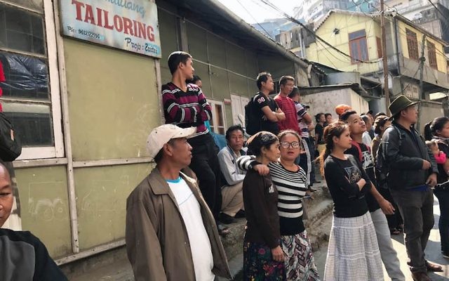 Des membres de la communauté juive  “Bnei Menashe” à Aizawl,  capitale du Mizoram en Inde, le 12 février 2017 (Crédit : Shavei Israel)
