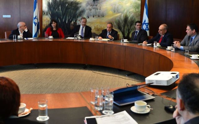 Le Premier ministre Benjamin Netanyahu et les ambassadeurs d’Israël africains (Crédit : Kobi Gideon/GPO)