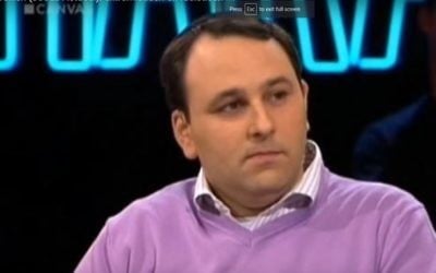 Michael Freilich, rédacteur en chef de Joods Actueel. (Crédit : capture d'écran YouTube)
