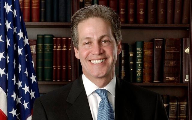 Norm Coleman, ancien sénateur américain et nouveau président de la Coalitin juive républicaine. (Crédit : domaine public/Wikimedia Commons)