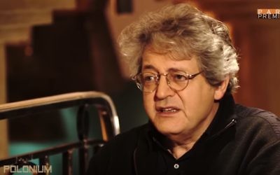 L'historien juif français Georges Bensoussan. (Crédit : capture d'écran YouTube) L'historien juif français Georges Bensoussan. (Crédit : capture d'écran YouTube)