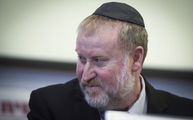 Avichai Mandelblit, procureur général, à Netanya, le 16 janvier 2017. (Crédit : Roy Alima/Flash90)