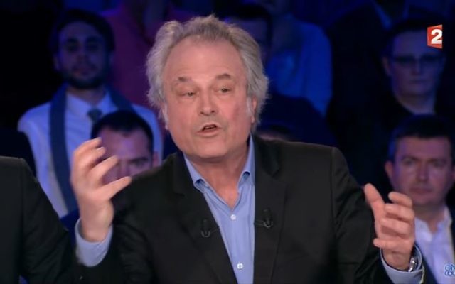 Franz-Olivier Giesbert de passage  dans l'émission de Laurent Ruquier pour son roman Belle d'amour , en mars 2017. (Crédit: capture d'écran Youtube)