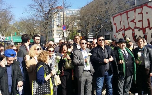 Illustration : Marche blanche à la mémoire de Lucie Sarah Halimi, à Paris, le 9 avril 2017. (Crédit : Bernard Musicant/Twitter)
