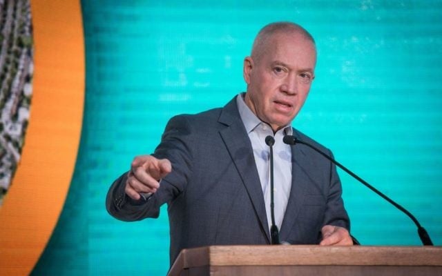 Yoav Galant, ministre du Logement, à Beit Shemesh, le 3 avril 2017. (Crédit : Hadas Parush/Flash90) Yoav Galant, ministre du Logement, à Beit Shemesh, le 3 avril 2017. (Crédit : Hadas Parush/Flash90)