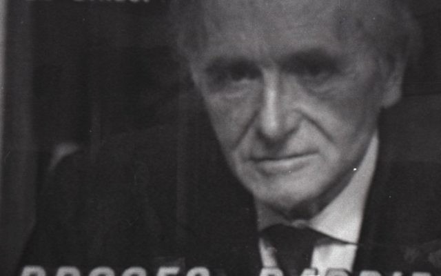 Le procès Klaus Barbie retransmis à la télévision (Crédit: capture d'écran/Mémorial de la Shoah) Le procès Klaus Barbie retransmis à la télévision (Crédit: capture d'écran/Mémorial de la Shoah)