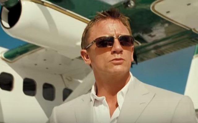 Daniel Craig incarne James Bond. Illustration. (Crédit : capture d'écran YouTube) Daniel Craig incarne James Bond. Illustration. (Crédit : capture d'écran YouTube)