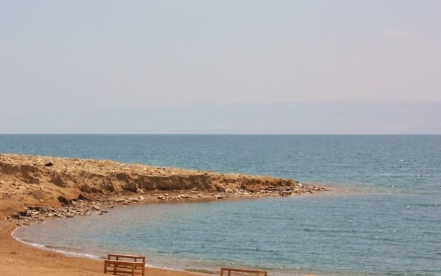 La mer Morte du côté de la Jordanie (Crédit : CC BY jemasmith, Flickr) La mer Morte du côté de la Jordanie (Crédit : CC BY jemasmith, Flickr)