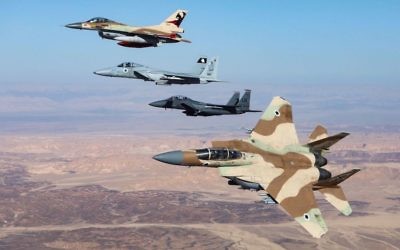 F-15 et F-16 israéliens et américains dans le sud d'Israël, en mai 2017. (Crédit : unité des porte-paroles de l'armée israélienne)
