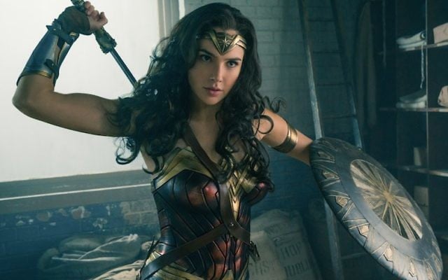 La prochaine super-star israélienne Gal Gadot dans le film 2017 de "Wonder Woman" (Crédit : Clay Enos/DC Comics, via JTA) La prochaine super-star israélienne Gal Gadot dans le film 2017 de "Wonder Woman" (Crédit : Clay Enos/DC Comics, via JTA)