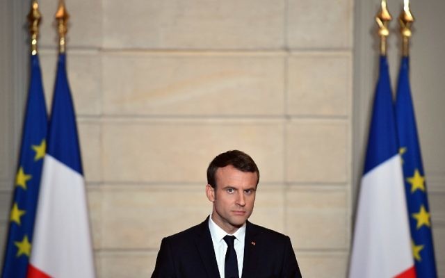 Le président français Emmanuel Macron en conférence de presse à l'Elysée, le 2 juin 2017. (Crédit : Christophe Petit Tesson/Pool/AFP) Le président français Emmanuel Macron en conférence de presse à l'Elysée, le 2 juin 2017. (Crédit : Christophe Petit Tesson/Pool/AFP)