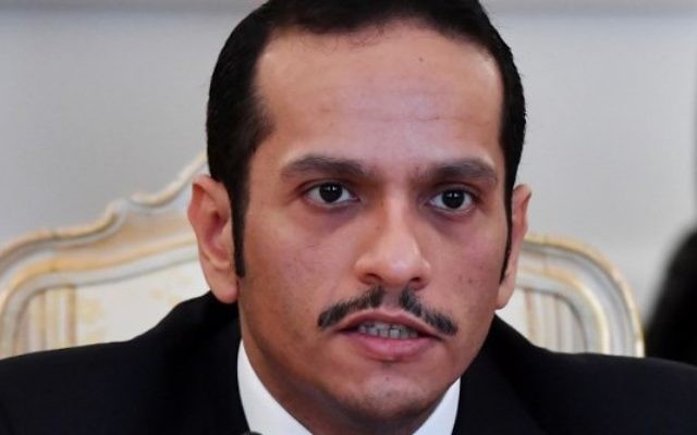 Le ministre des Affaires étrangères du Qatar, Mohammed ben Abdulrahman ben Jassim Al-Thani, lors de sa rencontre avec son homologue russe à Moscou, le 10 juin 2017. (Crédit : Yuri Kadobnov/AFP) Le ministre des Affaires étrangères du Qatar, Mohammed ben Abdulrahman ben Jassim Al-Thani, lors de sa rencontre avec son homologue russe à Moscou, le 10 juin 2017. (Crédit : Yuri Kadobnov/AFP)