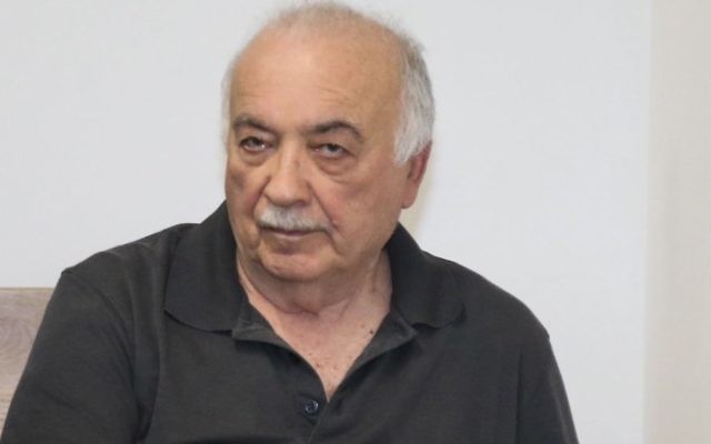 Eliezer Fishman, devant la cour de Tel Aviv,le 1er janvier 2017 (Crédit : Flash90)