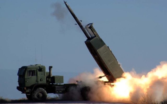 Le système HIMARS américain. Illustration. (Crédit : U.S. Army photo//domaine publicWikiCommons) Le système HIMARS américain. Illustration. (Crédit : U.S. Army photo//domaine publicWikiCommons)