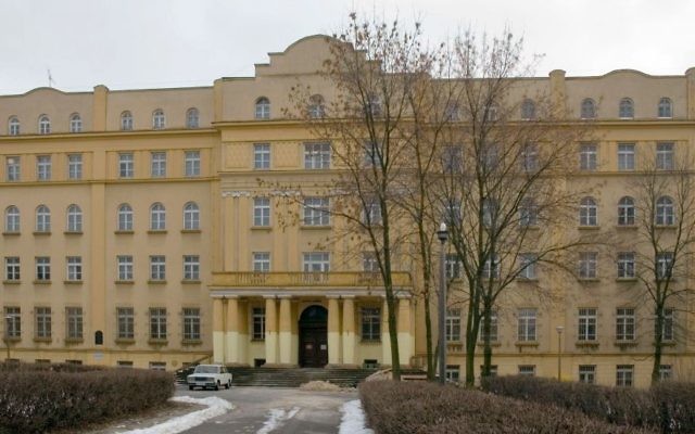 La yeshiva Hakhmei Lubin, à Lublin, en Pologne. (Crédit : CC BY-SA 2.5, Krzysztof Schabowicz, WIkipeda) La yeshiva Hakhmei Lubin, à Lublin, en Pologne. (Crédit : CC BY-SA 2.5, Krzysztof Schabowicz, WIkipeda)