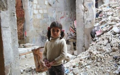 Une photographie publiée sur Facebook par l'UNRWA d'une fillette dite Gazaouie. Elle a cependant été décrite comme une petite fille syrienne par l'agence à de multiples occasions. (Crédit : Facebook)