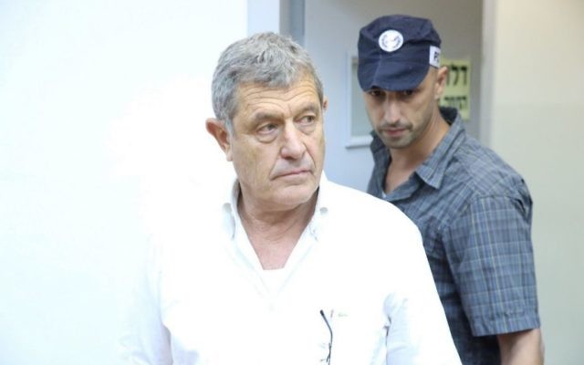 Miki Ganor devant la cour des magistrats de Rishon Lezion, le 10 juillet 2017. (Crédit : Moti Kimchi/Pool) Miki Ganor devant la cour des magistrats de Rishon Lezion, le 10 juillet 2017. (Crédit : Moti Kimchi/Pool)