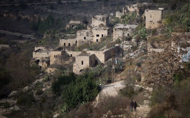 Vue de Lifta, à la périphérie de Jérusalem, le 17 décembre 2016 (Crédit : Hadas Parush / Flash90) Vue de Lifta, à la périphérie de Jérusalem, le 17 décembre 2016 (Crédit : Hadas Parush / Flash90)