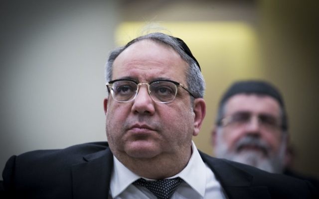 Yigal Guetta , député du parti Shas, en février 2017. (Crédit : Yonatan Sindel/Flash90)